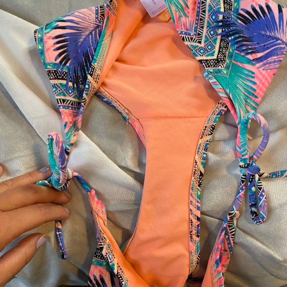 Bikini - Picture 4 of 6